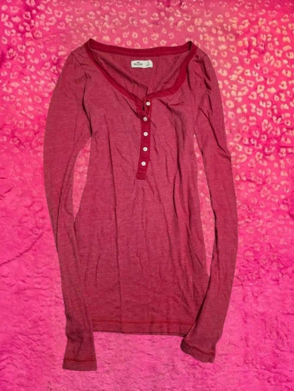 Hollister Elena Gilbert red henley top 2000s Y2k Size Small - Picture 2 of 3